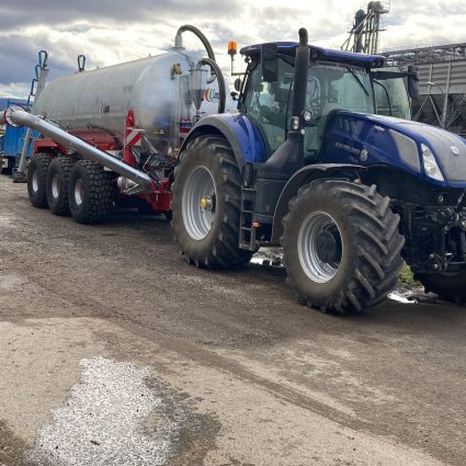 Tractor New Holland Quiénes Somos